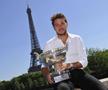 Stan Wawrinka pozând cu trofeul de la Roland Garros 2015 FOTO Imago Images