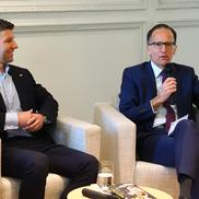 Thomas Hitzlsperger şi ambasadorul Germaniei Peer Gebauer FOTO: Ionuţ Iordache (gsp.ro)