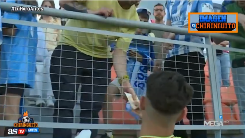 Faza schimbului făcut de mijlocașul Malagăi cu un fan al andaluzilor