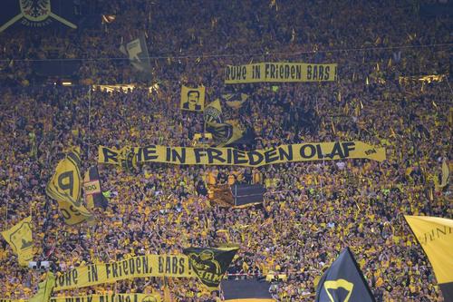 „Zidul Galben” din Dortmund, modelul tribunei cu locuri în picioare / Foto: Imago