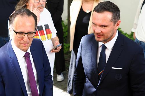 Vlad Munteanu şi ambasadorul Germaniei Peer Gebauer FOTO: Ionuţ Iordache (gsp.ro)