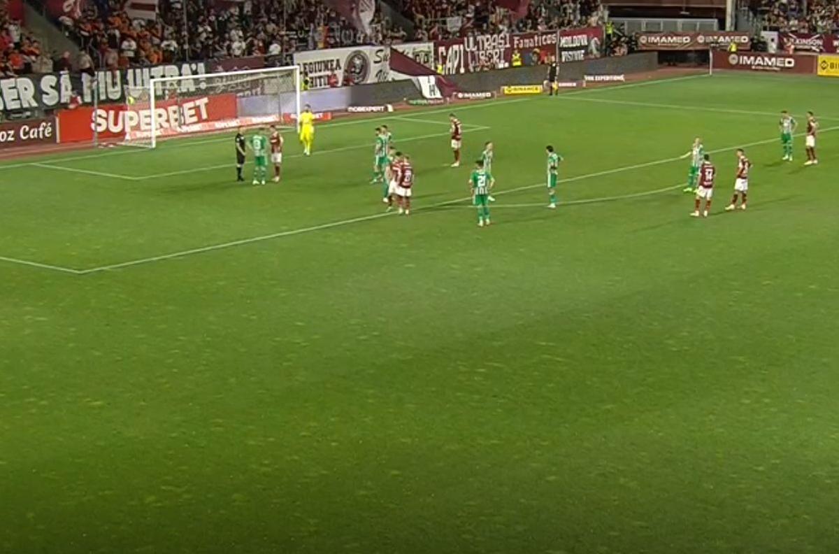 Sepsi, salvată de VAR în meciul cu Rapid! Penalty și eliminare anulate după analiza fazei