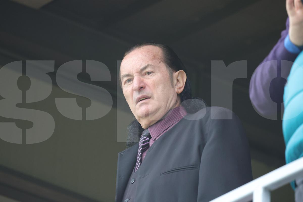 Cum arată acum controversatul Miron Cozma » A fost în tribune la Voluntari - FC Argeș, lângă oficialul FRF
