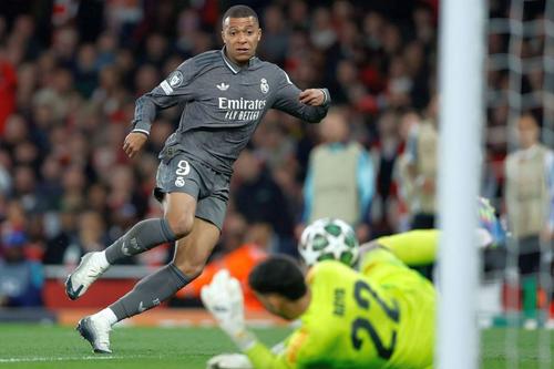 David Raya n-a putut fi bătut de Kylian Mbappe la Londra, la una din puține ocazii avute de Real Madrid la poarta lui Arsenal / Foto: Imago