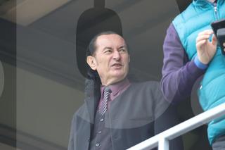 Cum arată acum controversatul Miron Cozma » A fost în tribune la Voluntari - FC Argeș, lângă oficialul FRF