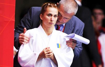 Cum își bate joc Steaua de campioana olimpică Alina Dumitru: „I-au interzis!” + Incredibilele manevre de la FR Judo: „Intervenții pe sub masă!”