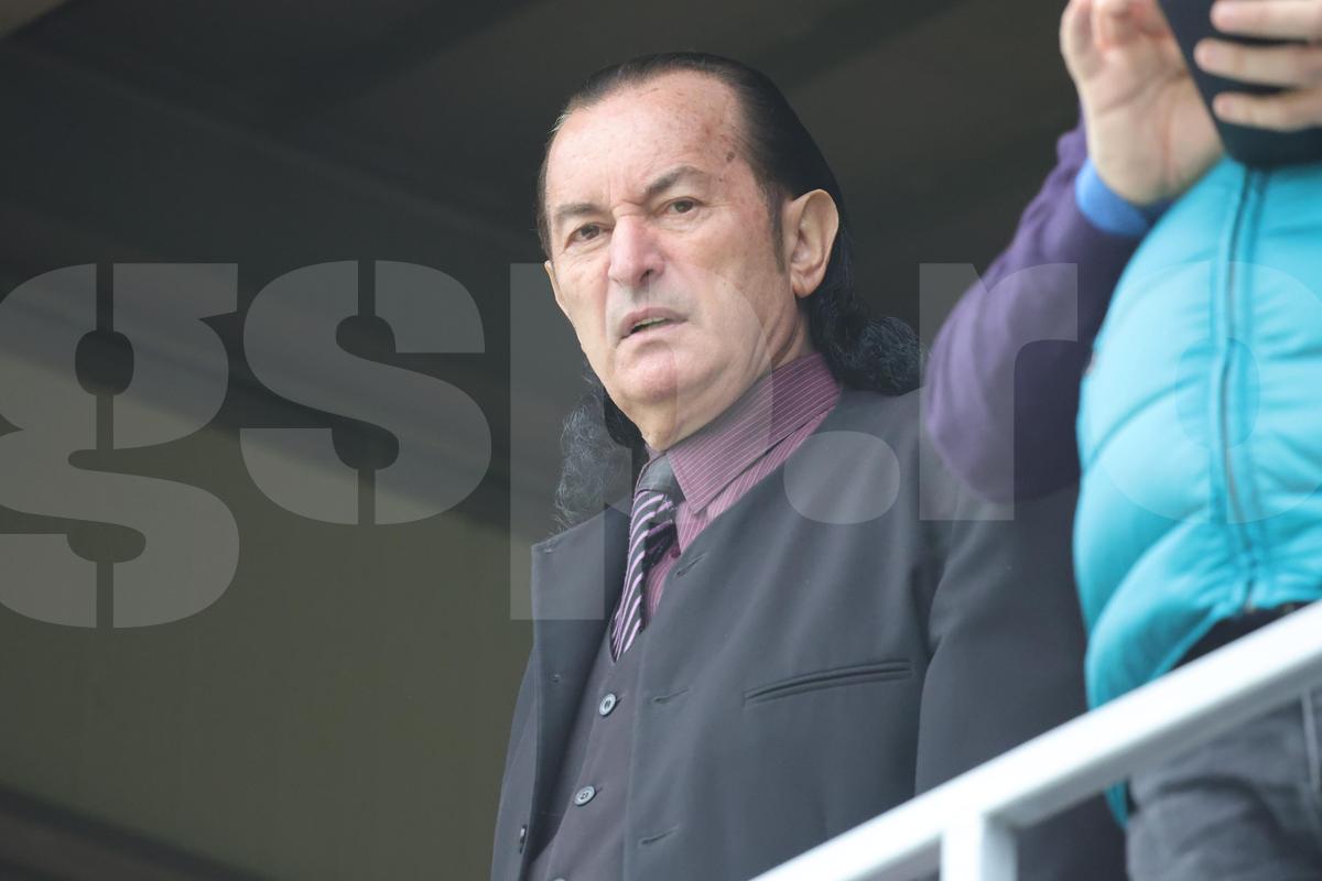 Cum arată acum controversatul Miron Cozma » A fost în tribune la Voluntari - FC Argeș, lângă oficialul FRF