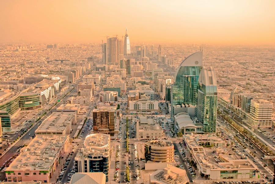Imagine fabuloasă din Riyad, Arabia Saudită Cine este Ciprian Panait, noul antrenor al celor de la Petrolul » A fost premiat cu o cămilă, dar altul a fost șocul carierei: „N-aș accepta un milion de dolari pe zi!”