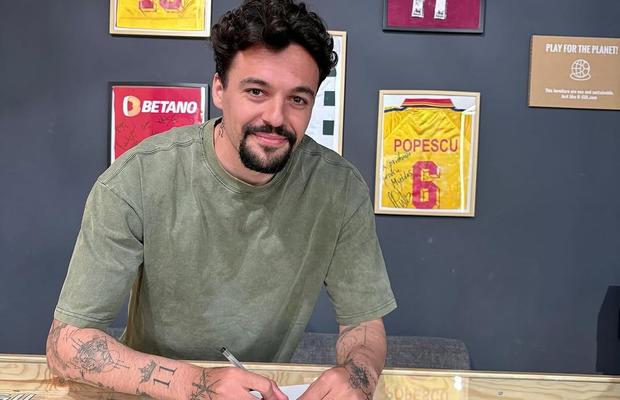 Adrian Petre a semnat noul contract: „Este pregătit de pasul următor”