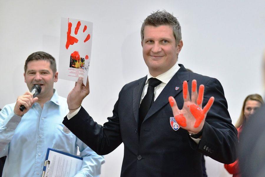 Viorel Mazilu este personajul vizat de mail-ul cu capcane de la FRH Fake sau scandal monstru în handbalul românesc? „Și-a folosit influența pentru a paria pe meciuri și a aranja rezultate!” + Raportul care a pus pe jar conducerea federației