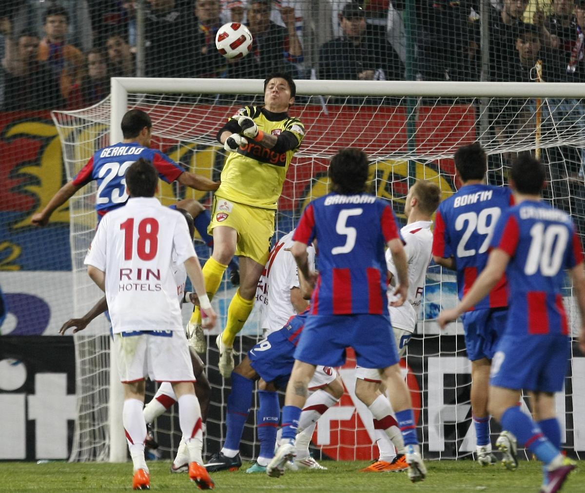 10 meciuri memorabile jucate de Paște: Dinamo, victorii în Ghencea, Rapid, învinsă de rivale și celebrul Poli Timișoara - FCSB 1-8