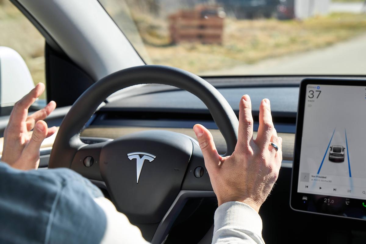 Tesla FSD