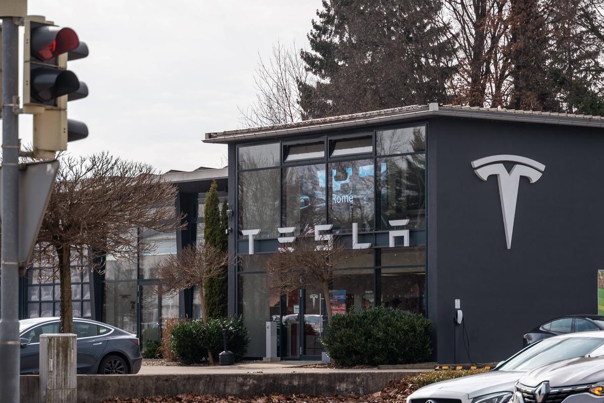 Tesla FSD