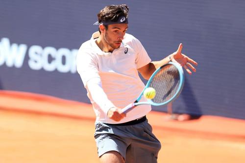 Lorenzo Musetti în acțiune la Barcelona 2026 Foto: Imago images