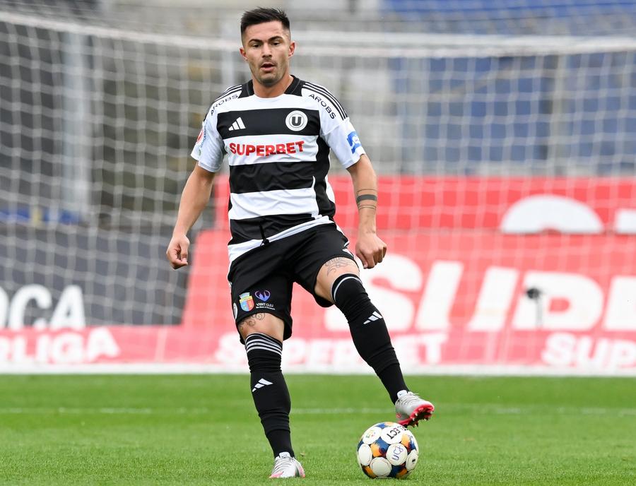 Toșca a bifat doar un meci pentru Universitatea Cluj, în Superligă, pe 18 octombrie 2025. Foto: sportpictures.eu Fostul campion cu FCSB se RETRAGE din cariera de fotbalist! A îmbrăcat de 30 de ori tricoul naționalei + și-a ales deja viitorul job