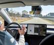 Moment istoric: prima țară din Europa care a autorizat modelele Tesla care se conduc singure