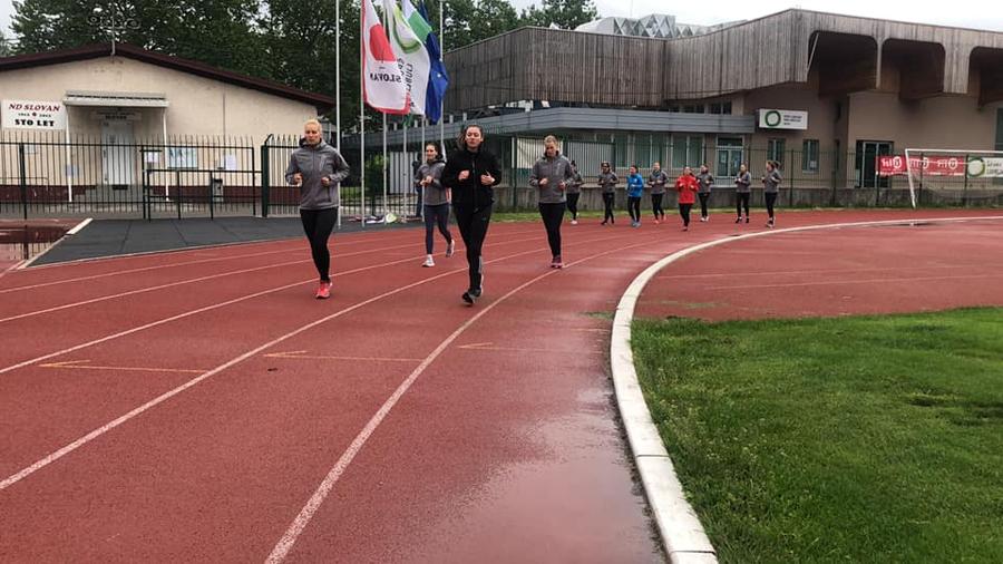Care e prima echipă feminină de handbal din Europa care a reluat antrenamentele