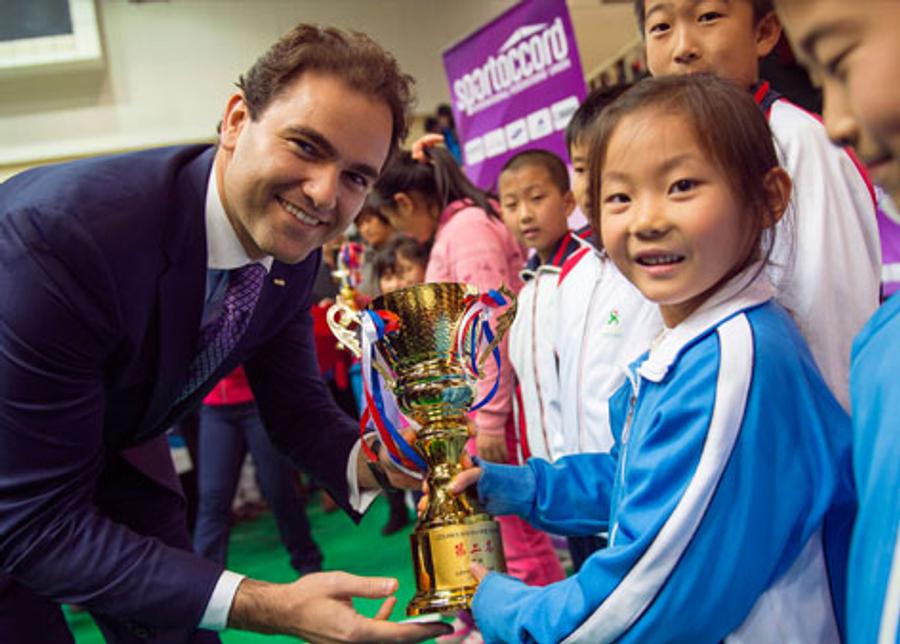 sursa foto: www.vladmarinescu.com Un român a devenit președintele Federației Internaționale de eSports
