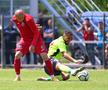 Jucătorii Stelei au sărbătorit victoria cu fanii! Suporterii n-au uitat de FCSB și l-au înjurat pe Becali