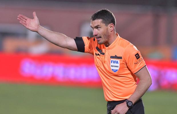 3 faze controversate în CS U Craiova - CFR: penalty EVIDENT neacordat de Kovacs! Verdictele specialistului