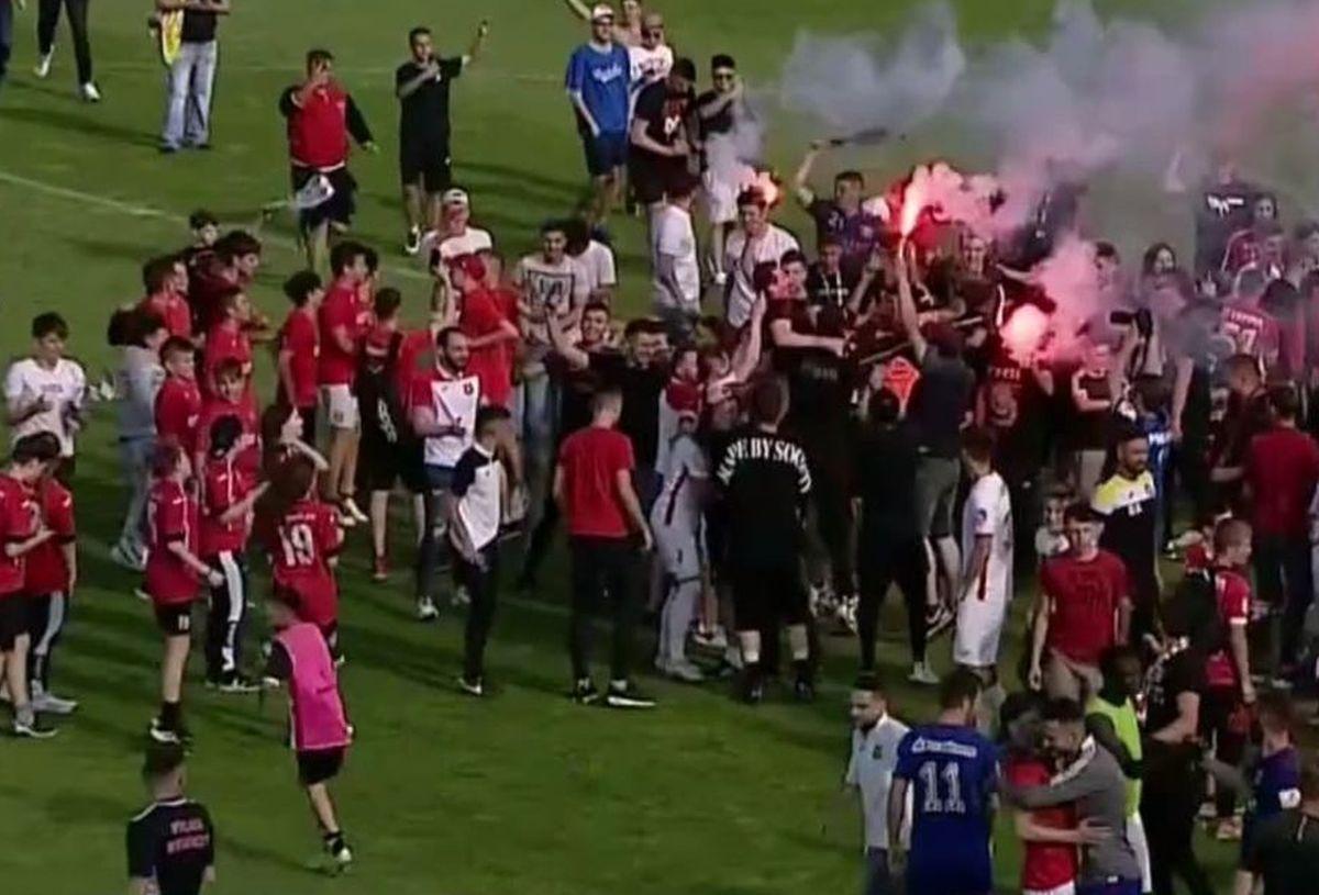 Torțe, lăutari și șampanie » Cum a sărbătorit Hermannstadt revenirea în Liga 1