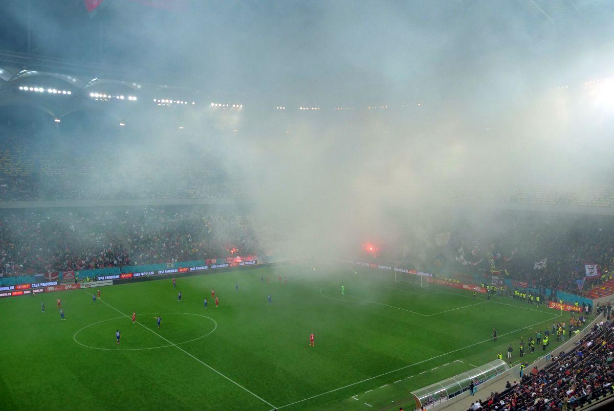Teroare pe Arena Națională: Peluza Sud a declanșat haosul în derby-ul Dinamo - Steaua