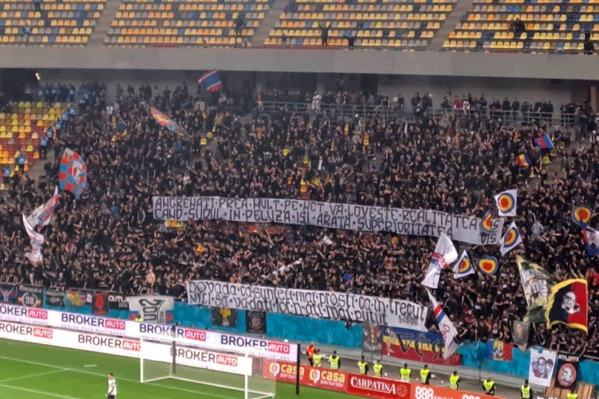 Dinamo și Steaua s-au războit iar în peluze: „Tremură haita când în față e Armata!” » „Câinii” au răspuns cu o scenografie interactivă inedită