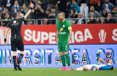 Denis Alibec a primit amenințări după ce a fost eliminat la Craiova: „Nu se iartă pentru ce a făcut! Au fost «n» mesaje că ar fi dat meciul pentru FCSB”