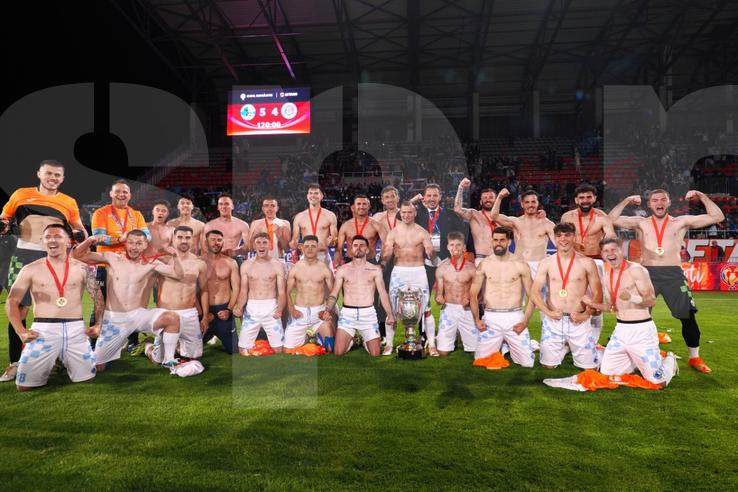 Corvinul Hunedoara, bucurie după finala Cupei României 2024, foto: GSP