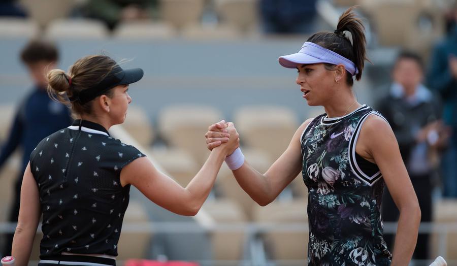 Simona Halep și Ajla Tomljanovic la Roland Garros 2018 // FOTO: Imago Cum au ajuns Tomljanovic și Vickery la Roland Garros, în detrimentul Simonei Halep » Pactul din 2007 care a interzis-o pe româncă