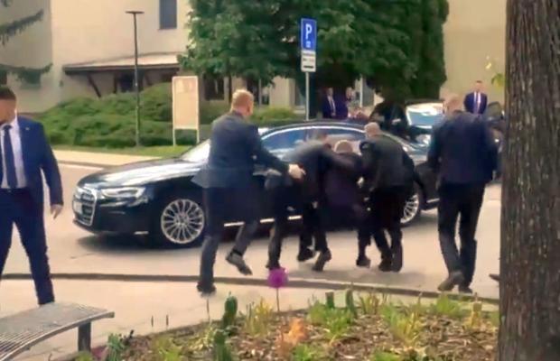 Robert Fico, premierul Slovaciei, adversara României la EURO 2024, a fost împușcat! „Viața sa este în pericol”