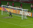 Nu s-a mai văzut așa ceva! Fosta mare speranță a României l-a umilit pe Pap la penalty-ul decisiv din Corvinul - Oțelul