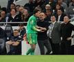 Pep Gurdiola încearcă să-l calmeze pe Ederson / Foto: GettyImages