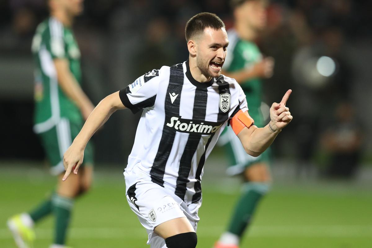 Răzvan Lucescu, la o victorie de titlu în Grecia! » PAOK a făcut show sub privirile lui Charalambous și Lucescu senior