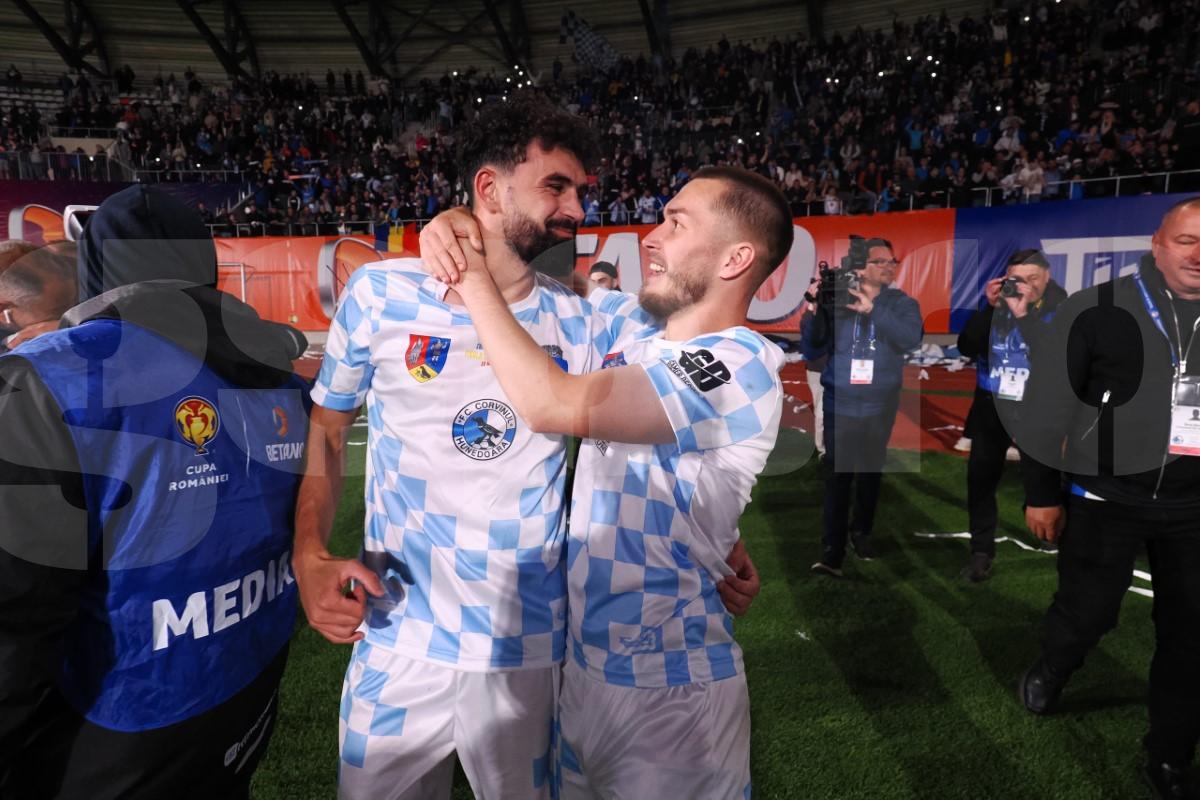 Corvinul Hunedoara, bucurie după finala Cupei României