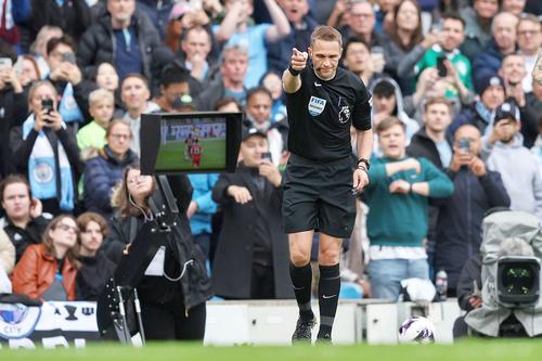 Cluburile din Premier League vor vota eliminarea VAR