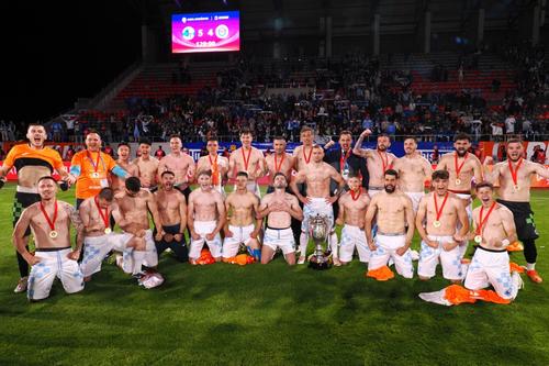 Corvinul Hunedoara, bucurie după finala Cupei României 2024, foto: GSP