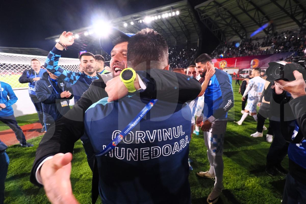 Corvinul Hunedoara, bucurie după finala Cupei României