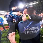 Corvinul Hunedoara, bucurie după finala Cupei României 2024, foto: GSP