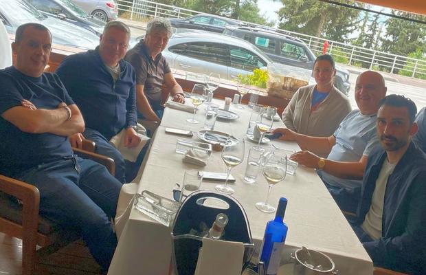 Întâlnire-surpriză la Salonic » Mircea Lucescu și Elias Charalambous, la aceeași masă: „Un prânz special”