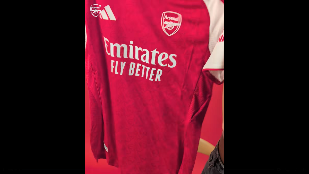 Arsenal și-a prezentat noul echipament pentru sezonul 2025-2026