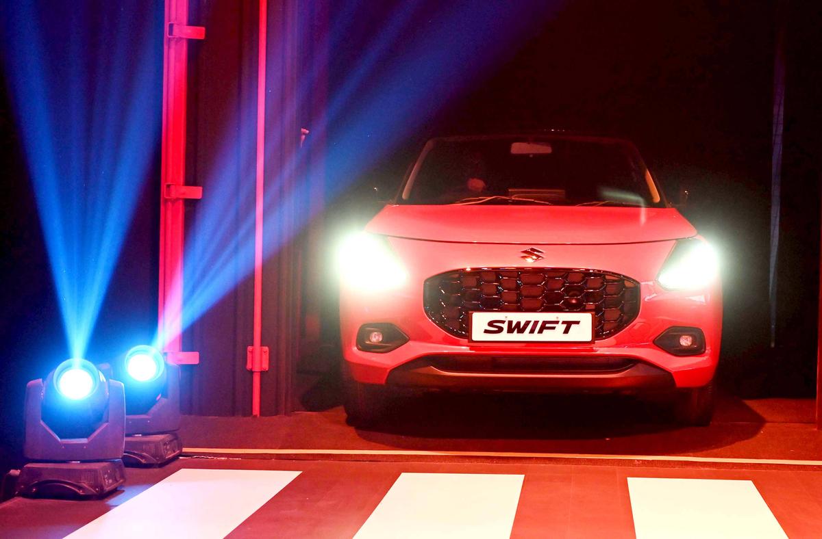 Cum arată modelele de Suzuki Swift primite de fanii dinamoviști