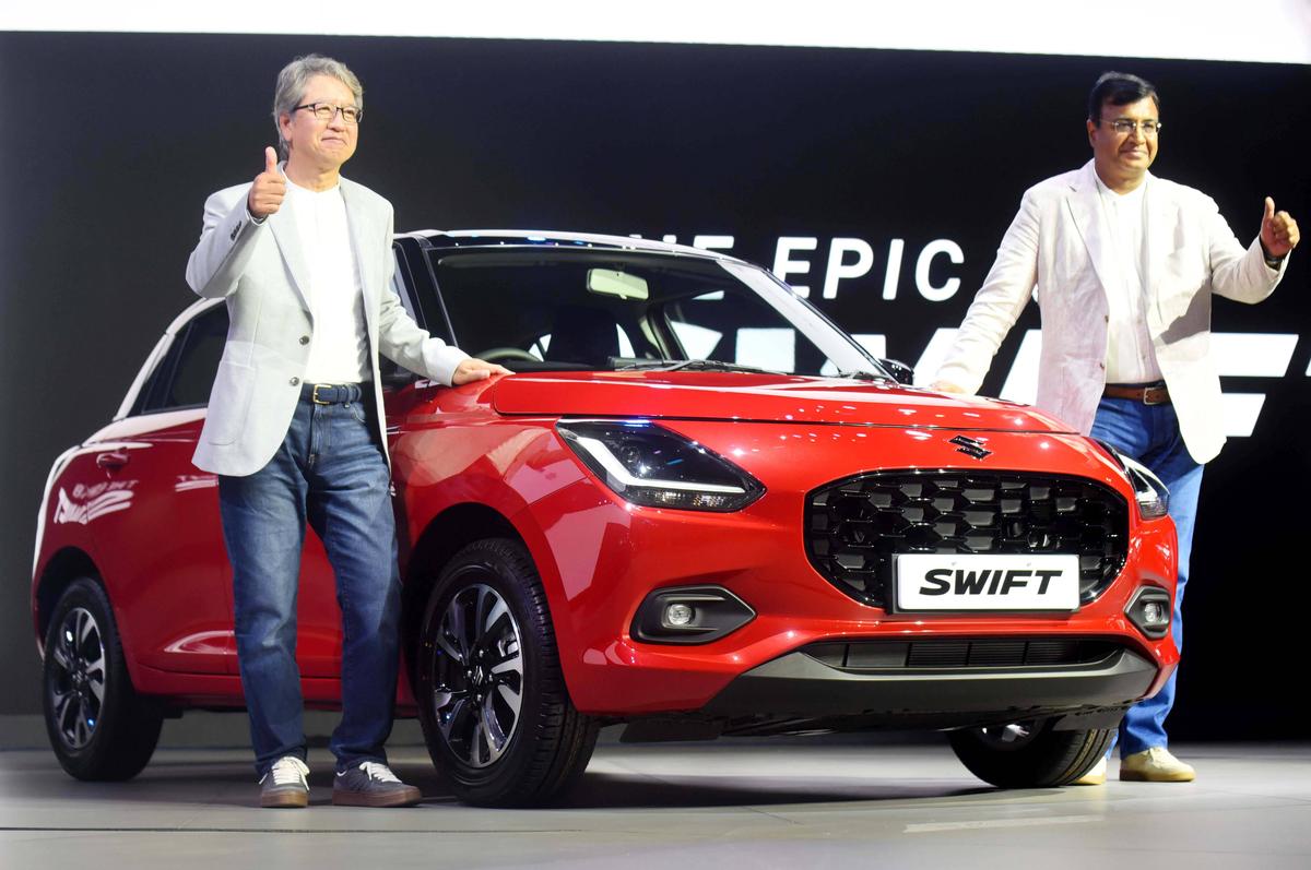 Cum arată modelele de Suzuki Swift primite de fanii dinamoviști