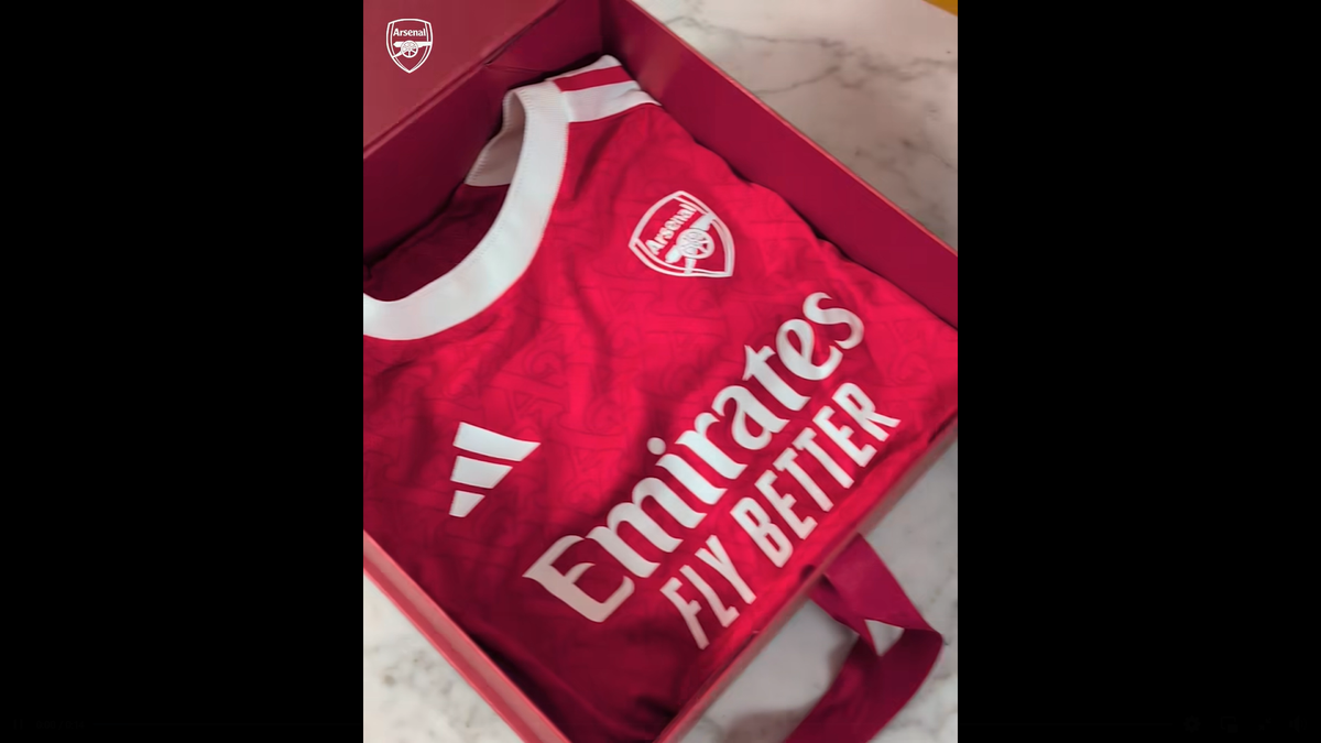 Arsenal și-a prezentat noul echipament pentru sezonul 2025-2026