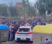Scene șocante, înainte de Espanyol - Barcelona: a intrat cu mașina în mulțimea de suporteri, lângă stadion! Atenție, imagini cu puternic impact emoțional!