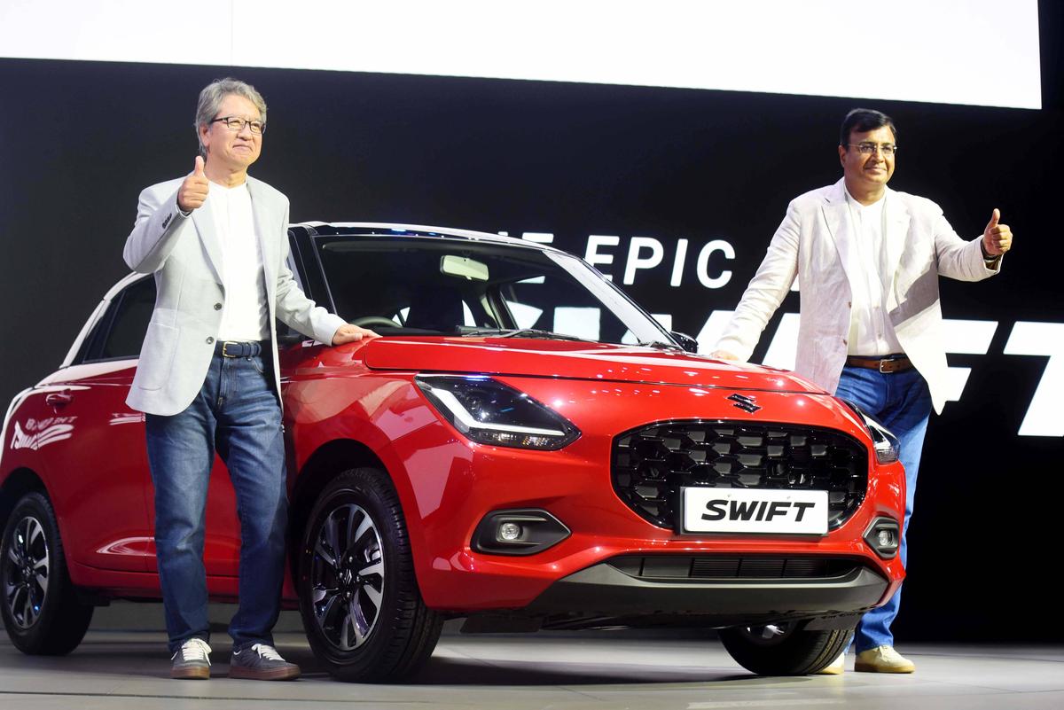 Cum arată modelele de Suzuki Swift primite de fanii dinamoviști