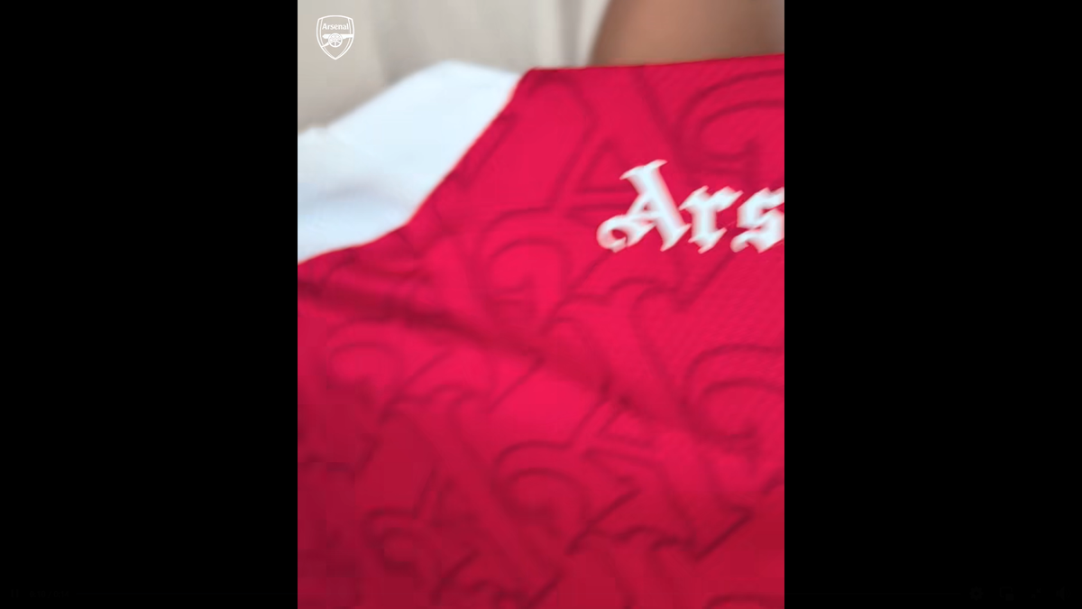 Arsenal și-a prezentat noul echipament pentru sezonul 2025-2026