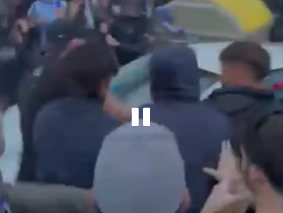 Scene șocante, înainte de Espanyol - Barcelona: a intrat cu mașina în mulțimea de suporteri, lângă stadion! Atenție, imagini cu puternic impact emoțional!
