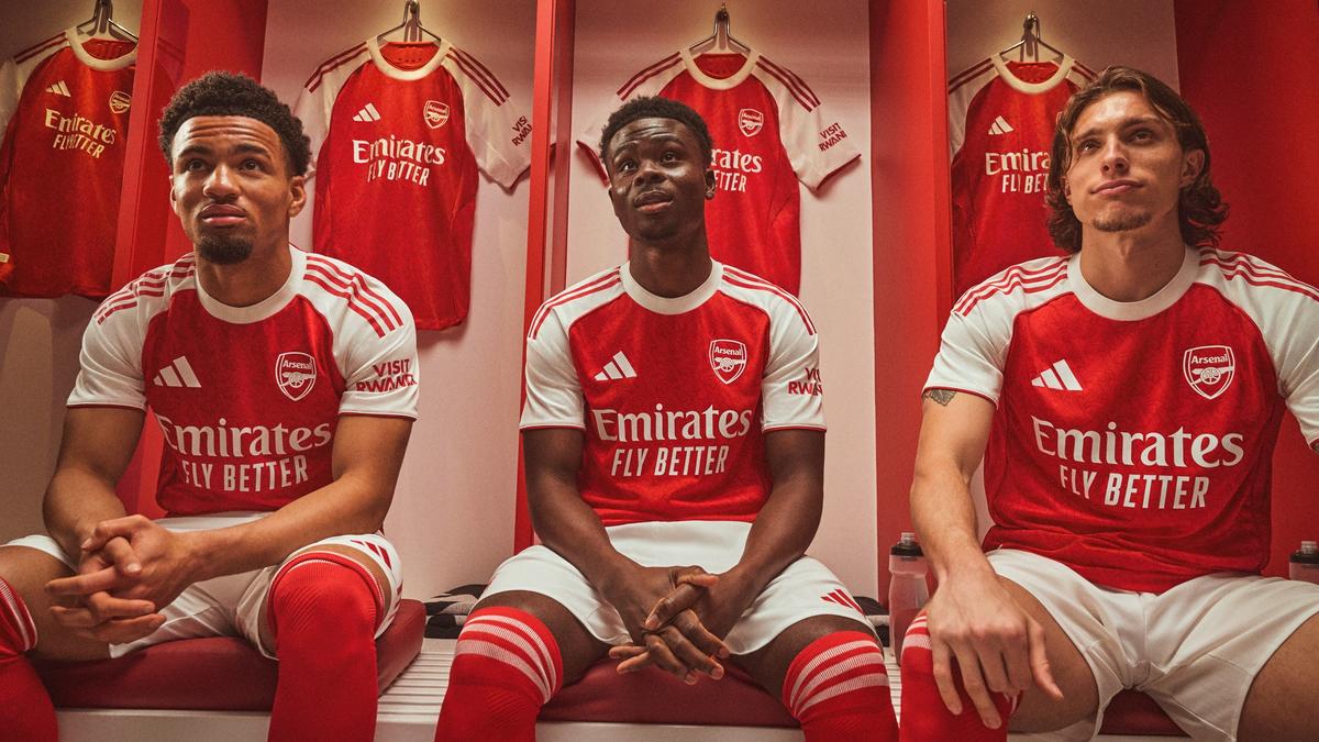 Arsenal și-a prezentat noul echipament pentru sezonul 2025-2026