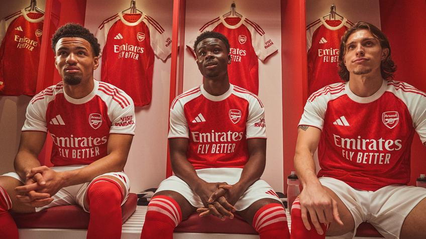Arsenal și-a prezentat noul echipament